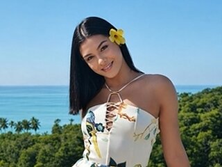 Laurinha 21cm Porn Show