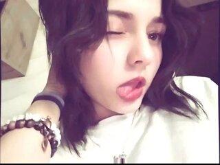 Lia verse Porn Show