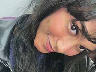 Bella Divine Porn Show