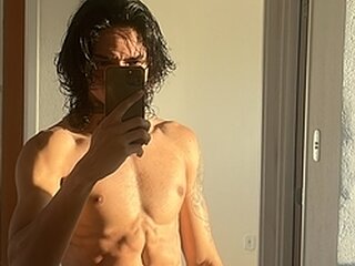 Ogrinho Porn Show