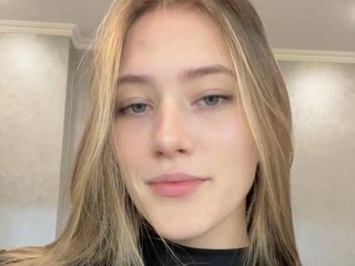 ElizabethDebicki Porn Show