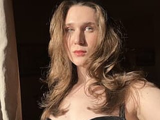 Larissa Travesti Porn Show