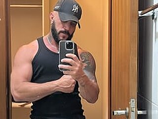 Jhonny GL Porn Show